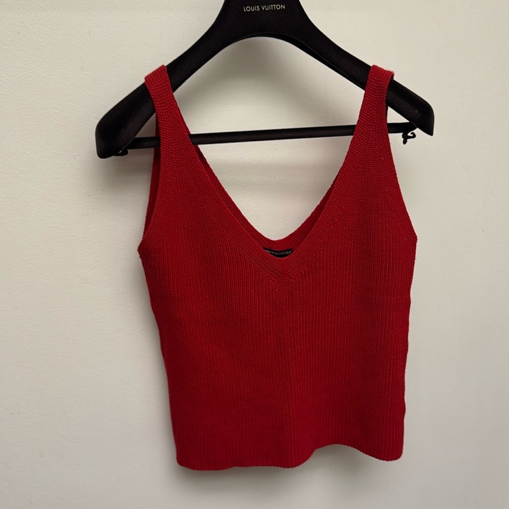 Deep V Brandy Melville ruby red knit tank small Italy